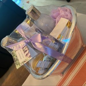 Lavender Spa Gift Basket Bath Set